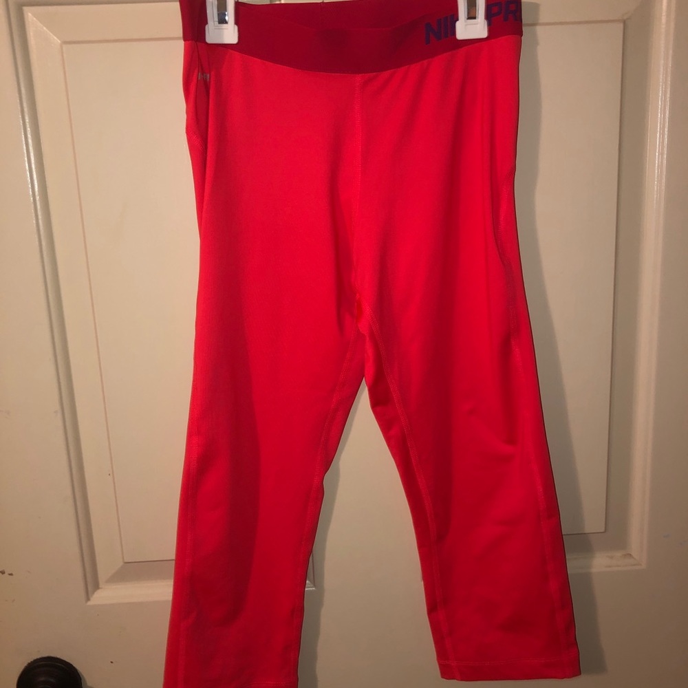 cropped nike leggings